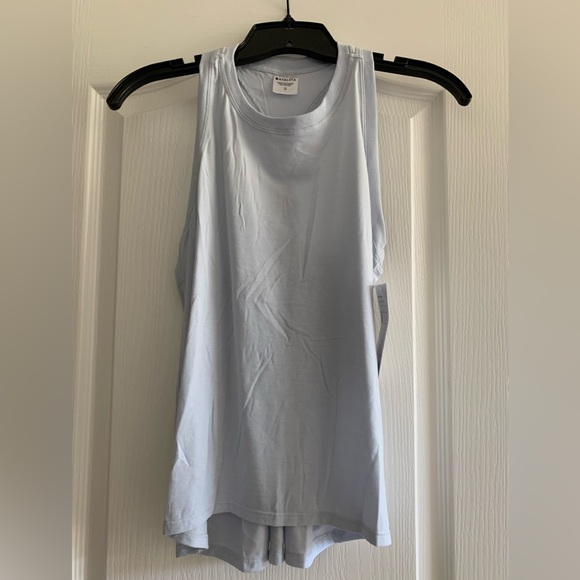 NWT Ease In Tank - Picture 4 of 9